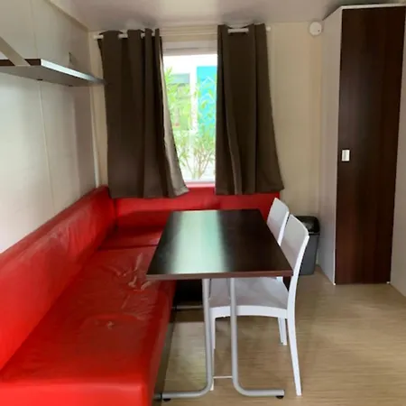 Les Fouguières Parco vacanze 3*